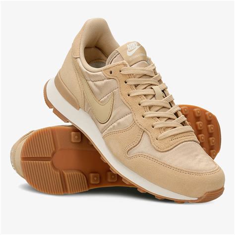 Beige Nike Schuhe online kaufen 